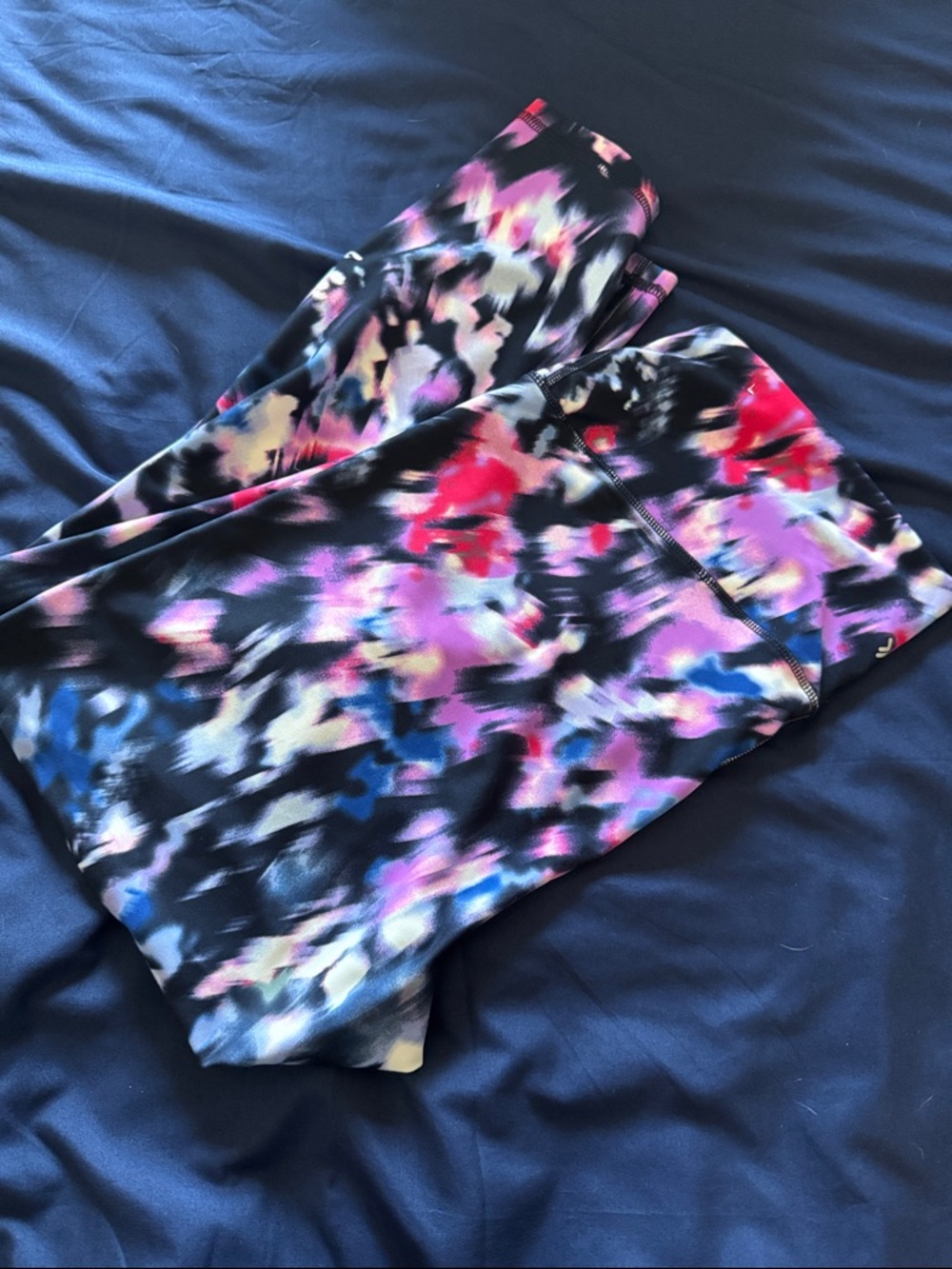 Old Navy Active Powersoft Vibrant Abstract Print Leggings - Ankle length